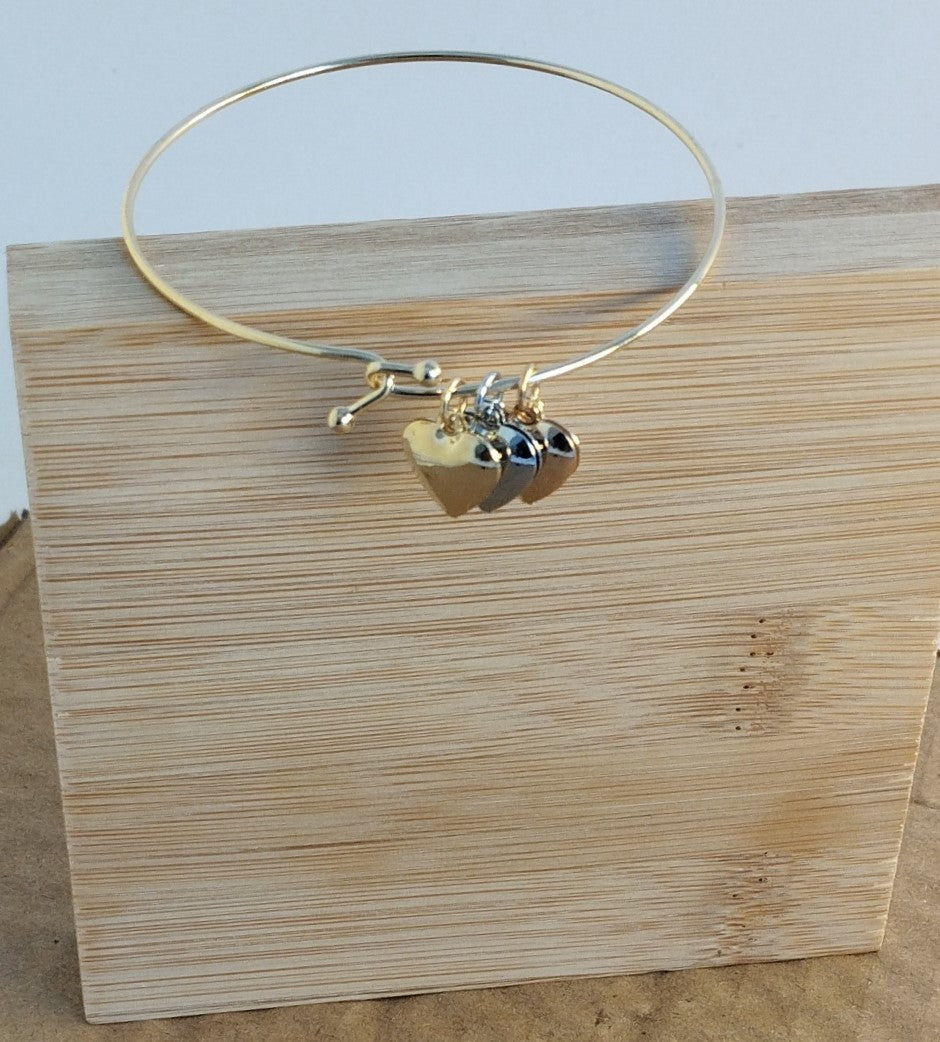 Bracelete Corações Amore